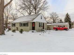 820 Waverly Rd, Eastlake, OH 44095