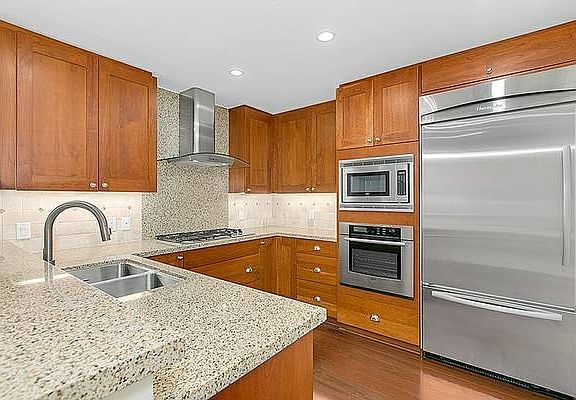 2nd image of 700 W East St Unit 605