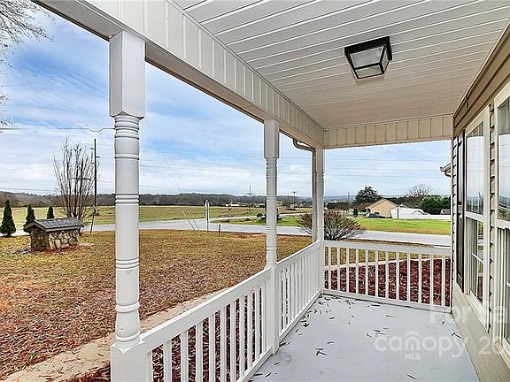 4th image of 2726 River Village Ln