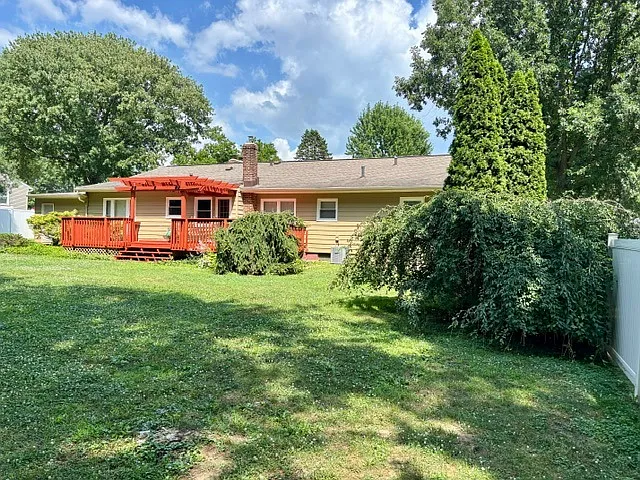 258 Winchester Rd — Photo 3