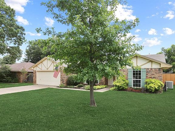 3rd image of 2924 Kimberly Dr
