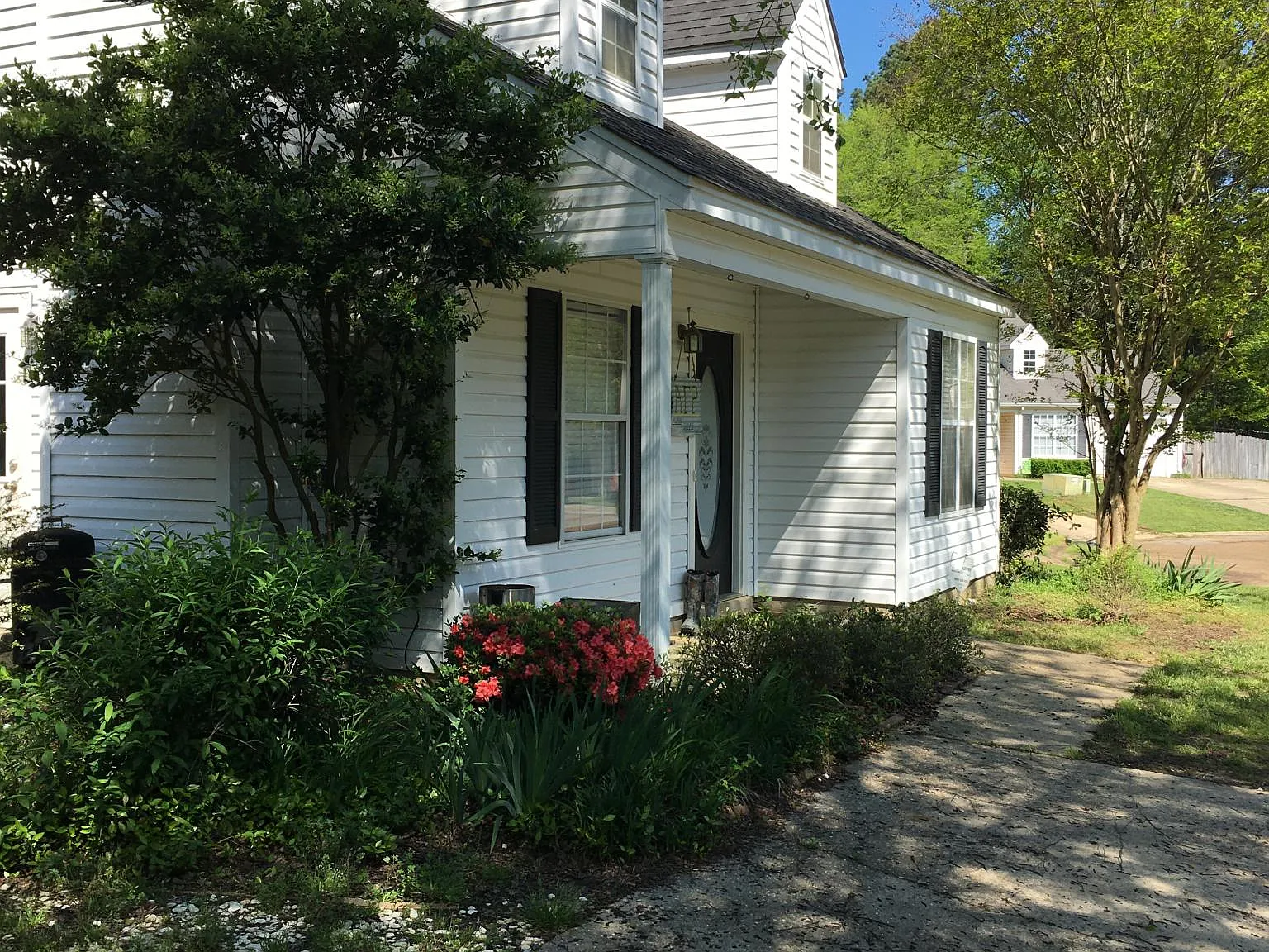 3 bed, 1168 sqft, $1,420 — Photo 1