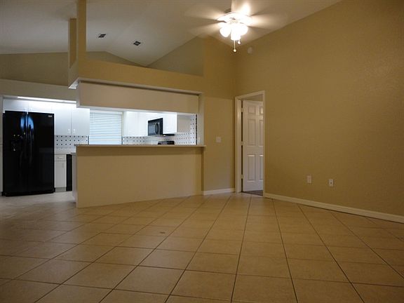 3rd image of 2925 Wilder Creek Cir