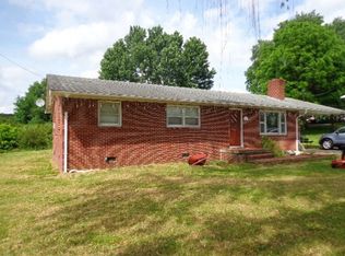 286 Taylor Town Rd, Johnson City, TN 37601