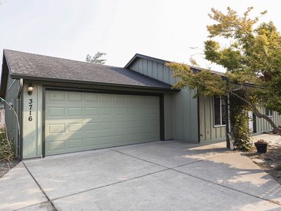 3716 E St, Springfield, OR, 97478