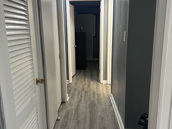 5th image of 625 Brookfield Rd