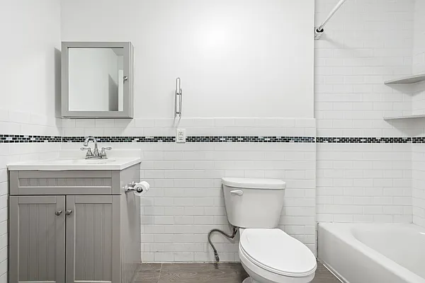 Rented by Douglas Elliman | media 14