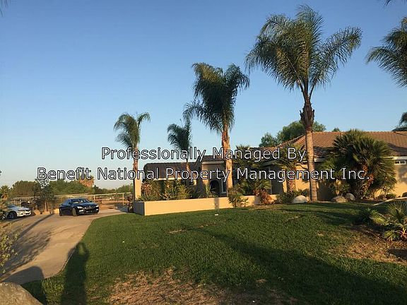 2nd image of 28823 Loretta Ave