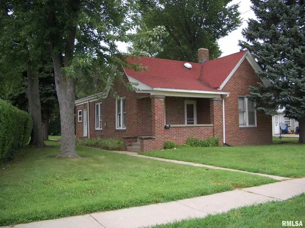 800 E Pierce St, Macomb, IL 61455