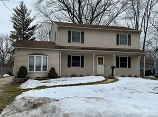 9 Curtmar Ct, Montgomery, IL 60538