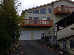 6738 Mars Ave S, Seattle, WA 98108