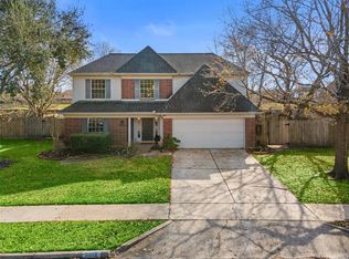 5102 Spring Branch Dr, Pearland, TX 77584