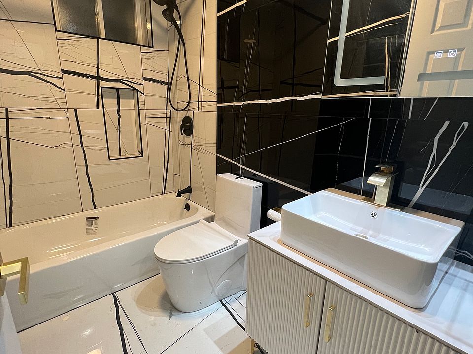 1st image of 44 Van Cortlandt Park Ave #1A