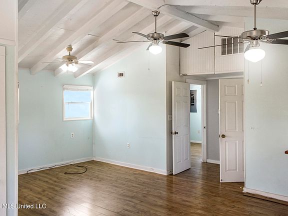 3rd image of 4021 Sailfish St