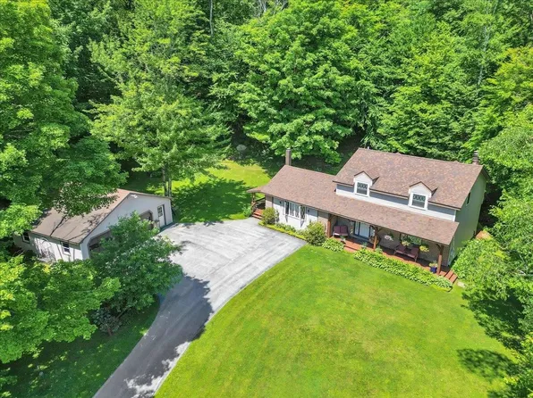 82 Button Road, St. Albans Town, VT 05478