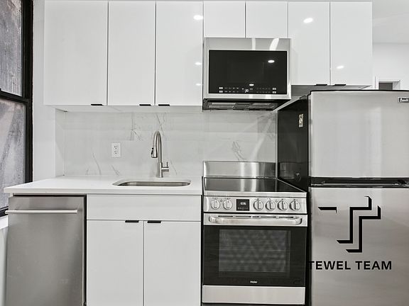 5th image of 1632 Madison Ave #2B