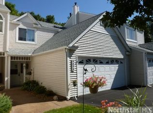 5658 Donegal Dr, Shoreview, MN 55126