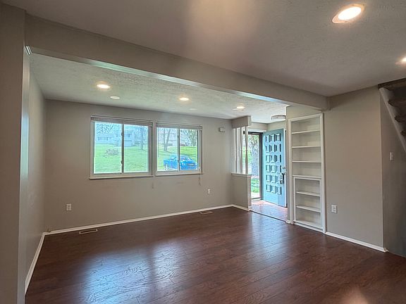 2nd image of 2421 Brook Ledge Rd