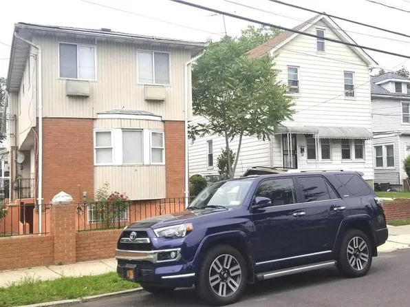 10729 172nd St, Jamaica, NY 11433