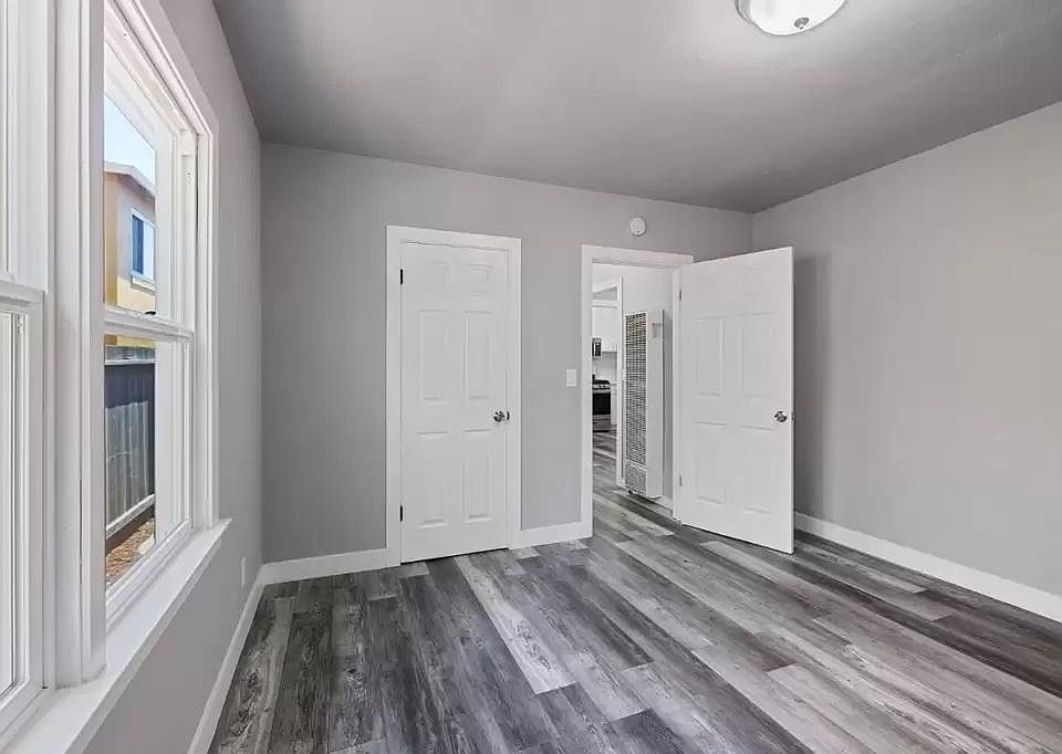 1st image of 806 N Claremont St