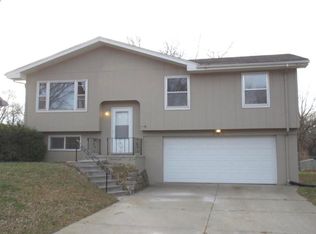205 Acorn Cir, Gretna, NE 68028