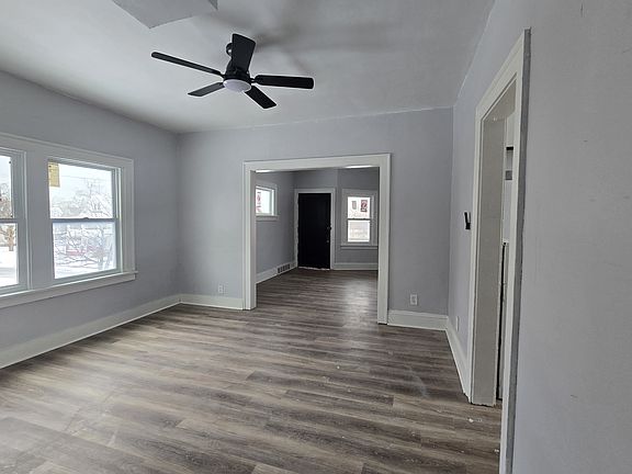 3rd image of 11702 Tuscora Ave #1