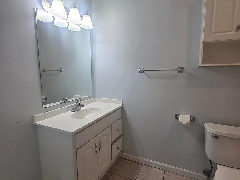 118 W Main St — Photo 8