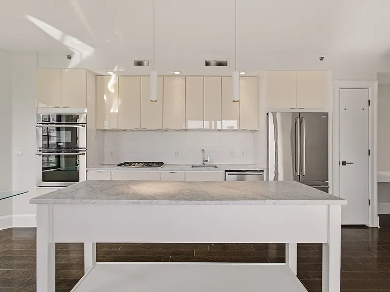 1011 M St NW #504 — Photo 9