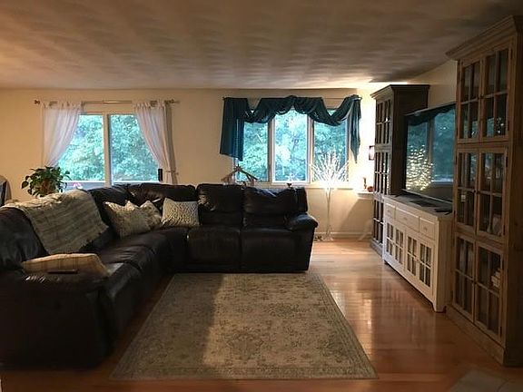 5th image of 17 Waterview Dr Unit C