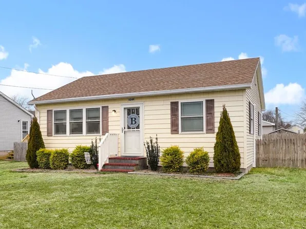 6249 Highland Park Dr, Chincoteague, VA 23336