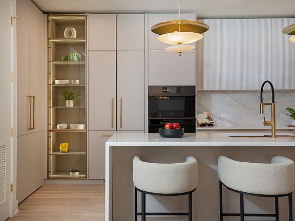 4th image of 2254 W Chicago Ave #2N