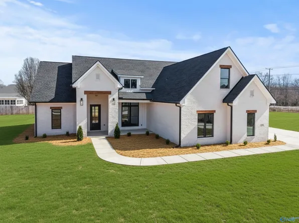 122 Eden Ln, Huntsville, AL 35811