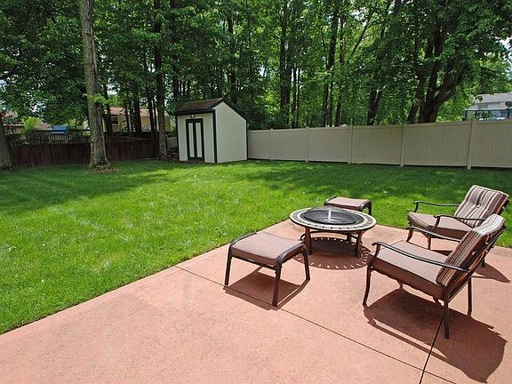 2nd image of 5806 Stonewall Jackson Dr