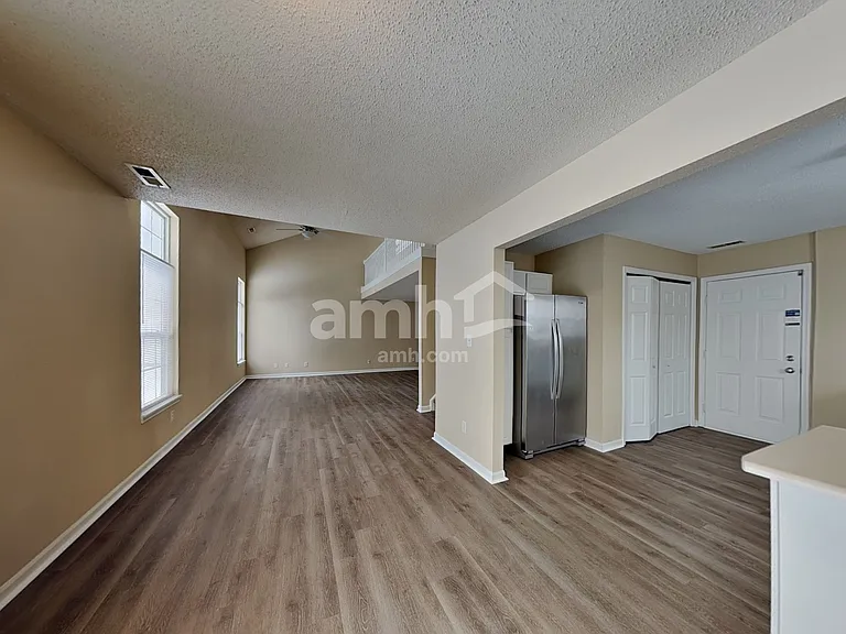12132 Roundtree Rd — Photo 4