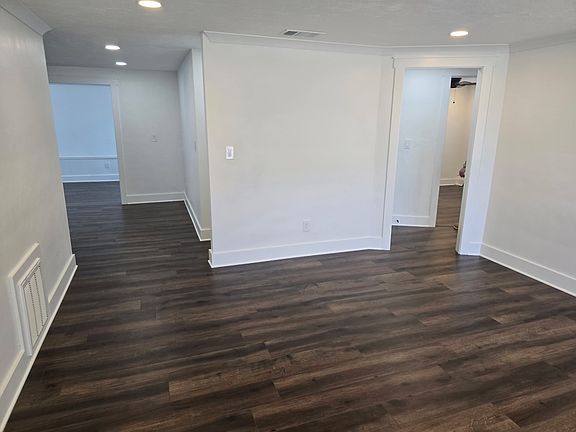 5th image of 560 Palm Ave N