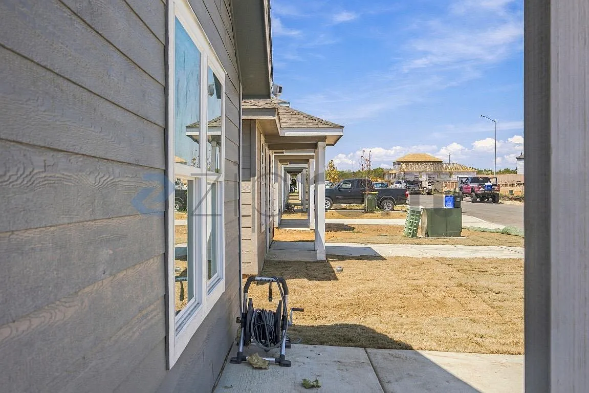 3 bed, 1380 sqft, $1,575 — Photo 4