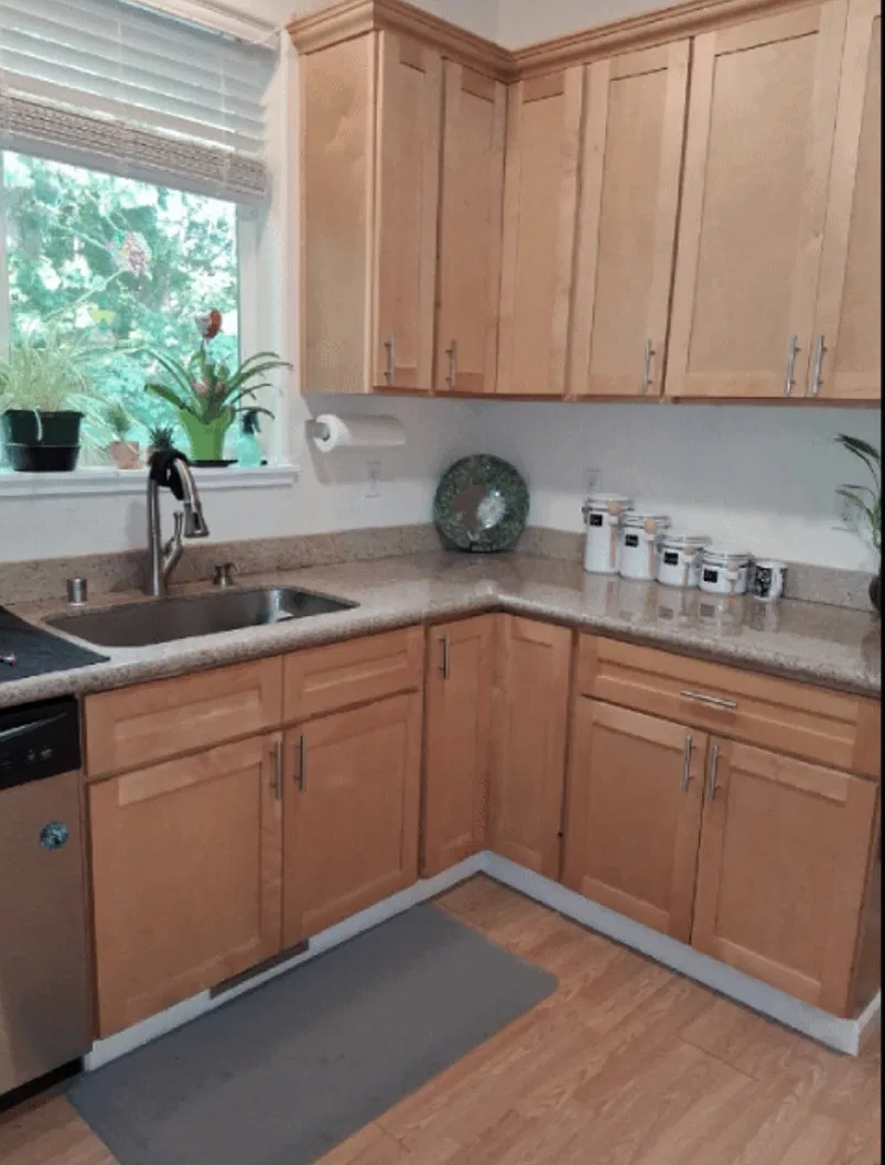 4 bed, 2800 sqft, $3,950 — Photo 2