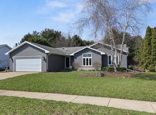 124 Evergreen Dr, Delavan, WI 53115