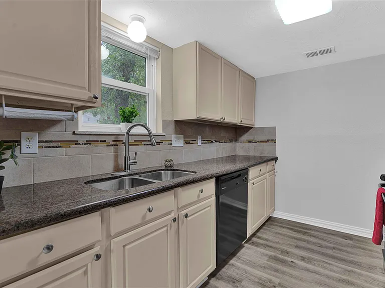 20138 Dawn Mist Dr — Photo 9