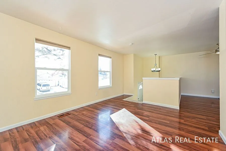 Coming Soon! Charming 3bd/2ba Home Near Buckley Space Force Base — Photo 2