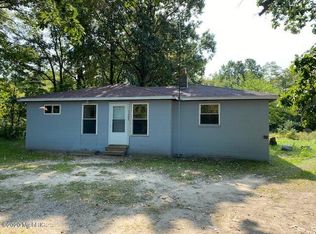 73585 28th Ave, Covert, MI 49043