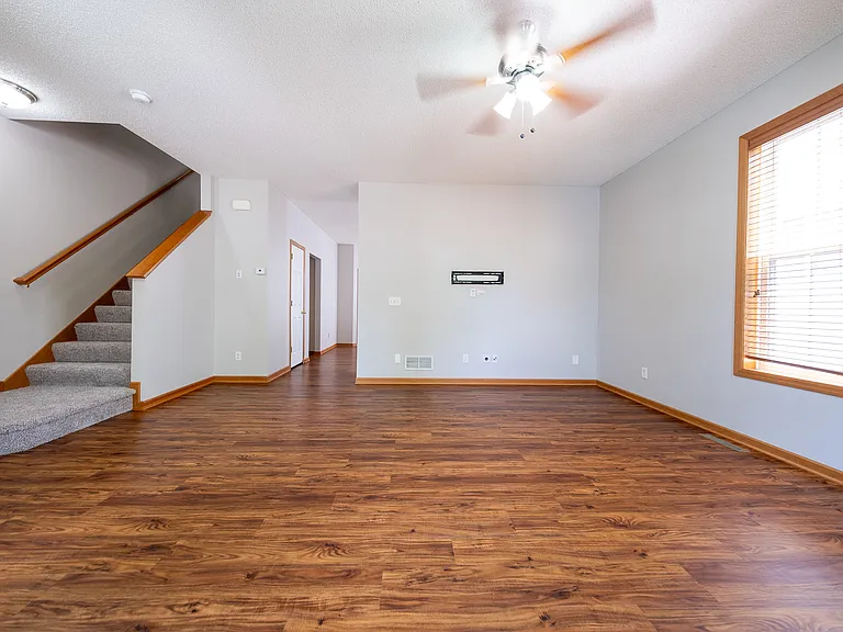 10021 Iris Ln — Photo 4