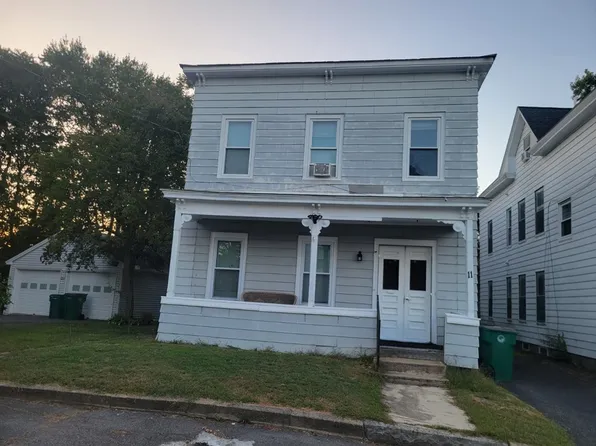 11 Doane St, Fitchburg, MA 01420