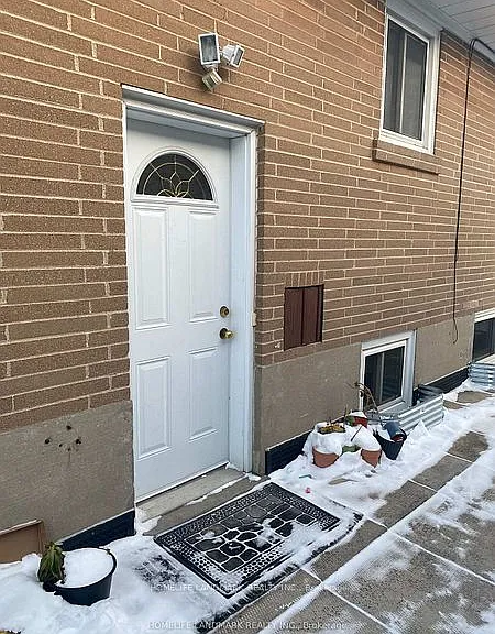 111 Clifton Ave #BASEMENT — Photo 3
