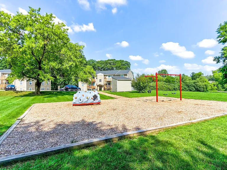 Arbor Terrace and Richland Country Apartments — Photo 7