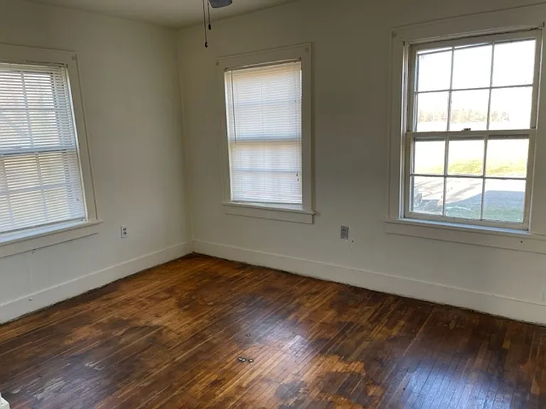 522 Mayfield St — Photo 5