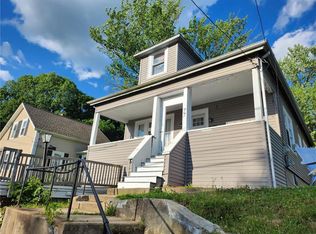 77 Sunset Ave, North Providence, RI 02911