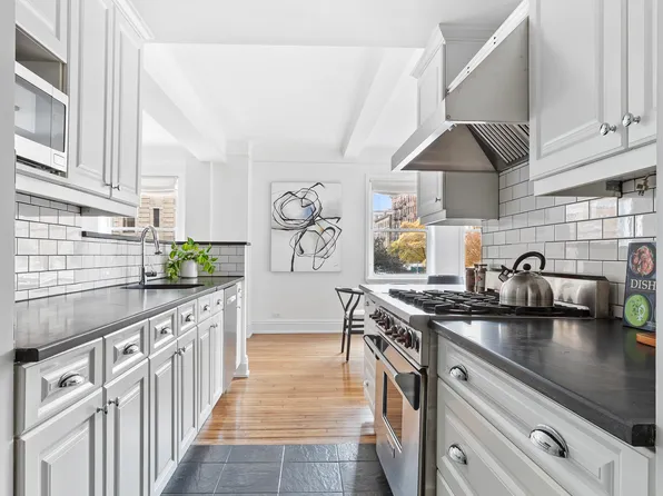 49 East 96th Street image 5 of 15