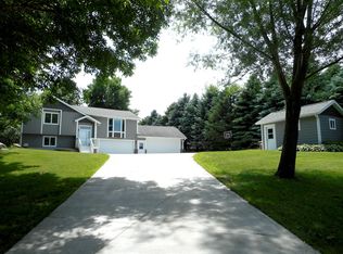 1809 Rolling Meadows Cir SE, New Prague, MN 56071