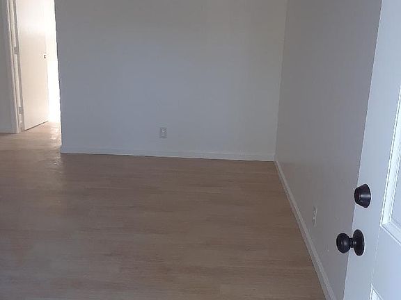 Enter to living room